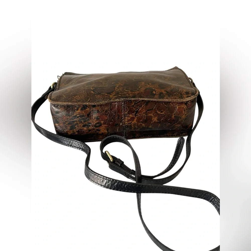 PATRICIA NASH NAZAIRE ABSTRACT ANIMAL PRINT CROSSBODY BAG.